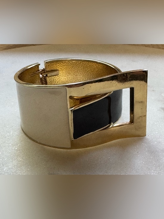 Unsigned Jewelry - Gold-Tone Black and White Enamel Buckle Clamper  Bracelet